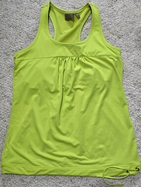 Athleta Tinker Tank Top In Sour Apple Womens Medium